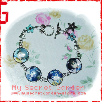 Black Rock Shooter ブラック☆ロックシューター Mato Kuroi anime Cabochon Bracelet  Black Rock Shooter ブラック☆ロックシューター Mato Kuroi anime Cabochon Bracelet